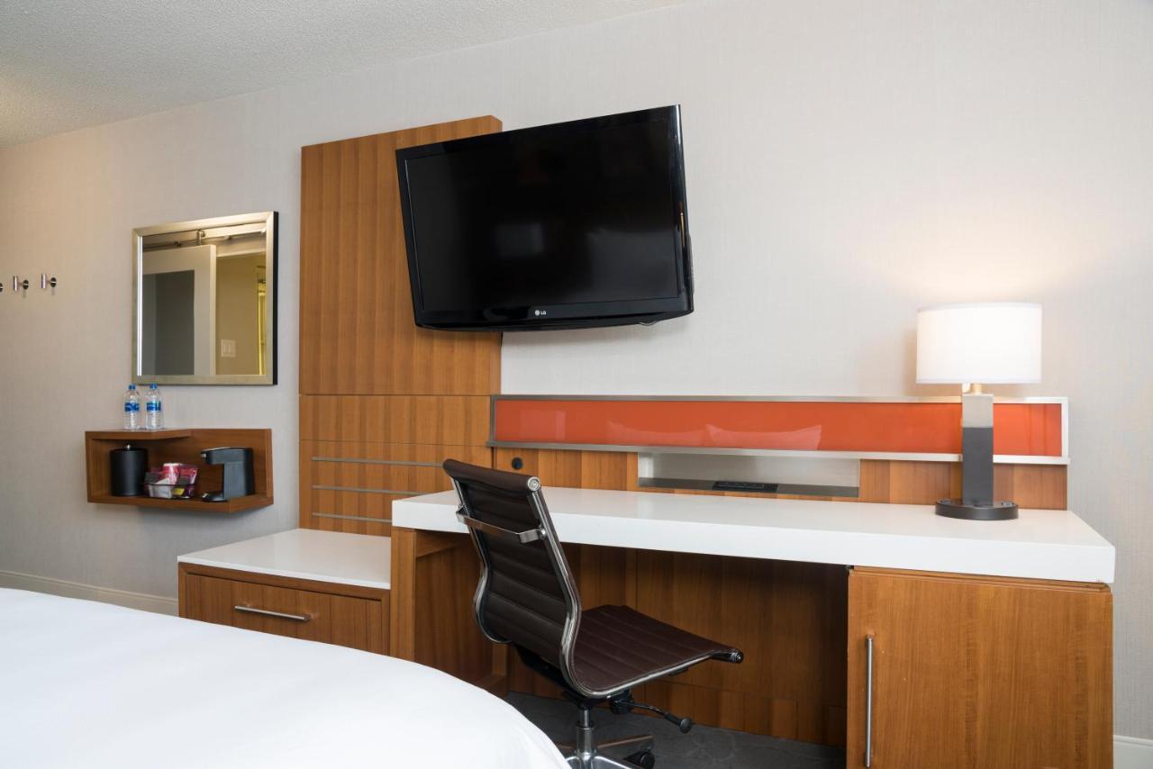 Sonesta Hotel Grand Rapids Airport Dış mekan fotoğraf