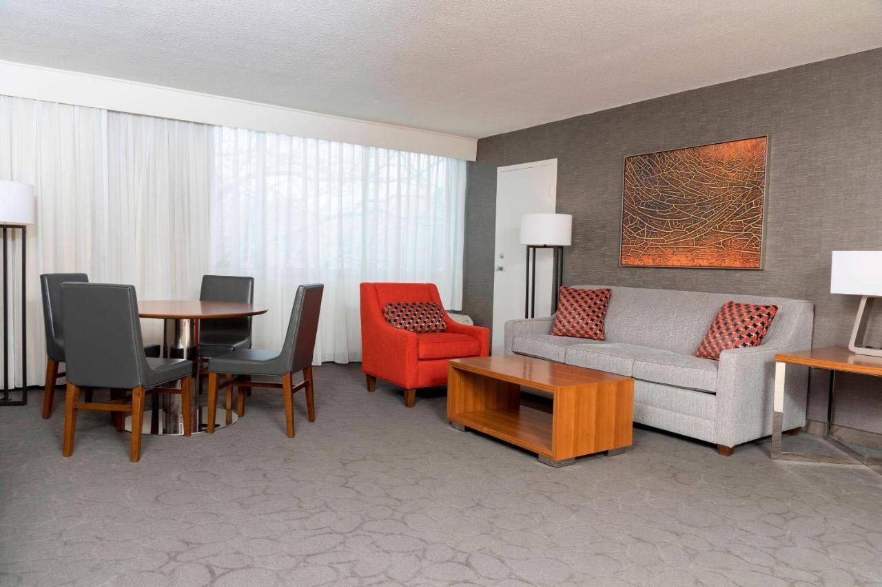 Sonesta Hotel Grand Rapids Airport Dış mekan fotoğraf
