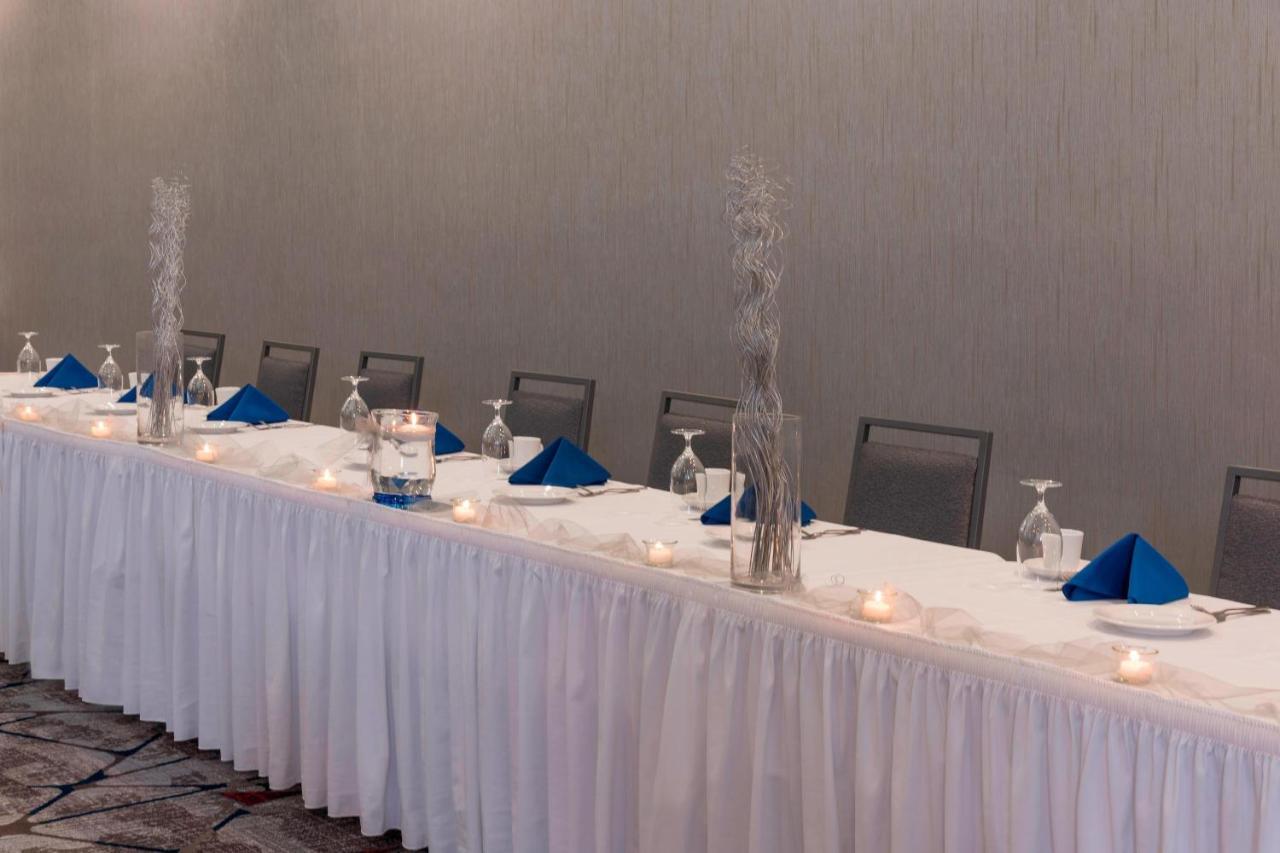 Sonesta Hotel Grand Rapids Airport Dış mekan fotoğraf