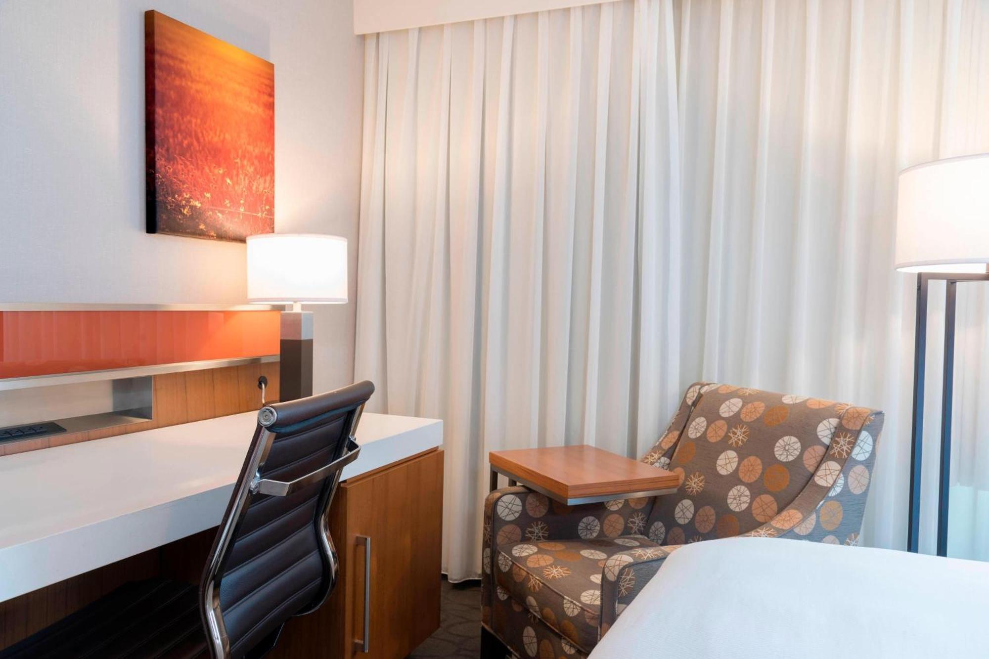 Sonesta Hotel Grand Rapids Airport Dış mekan fotoğraf