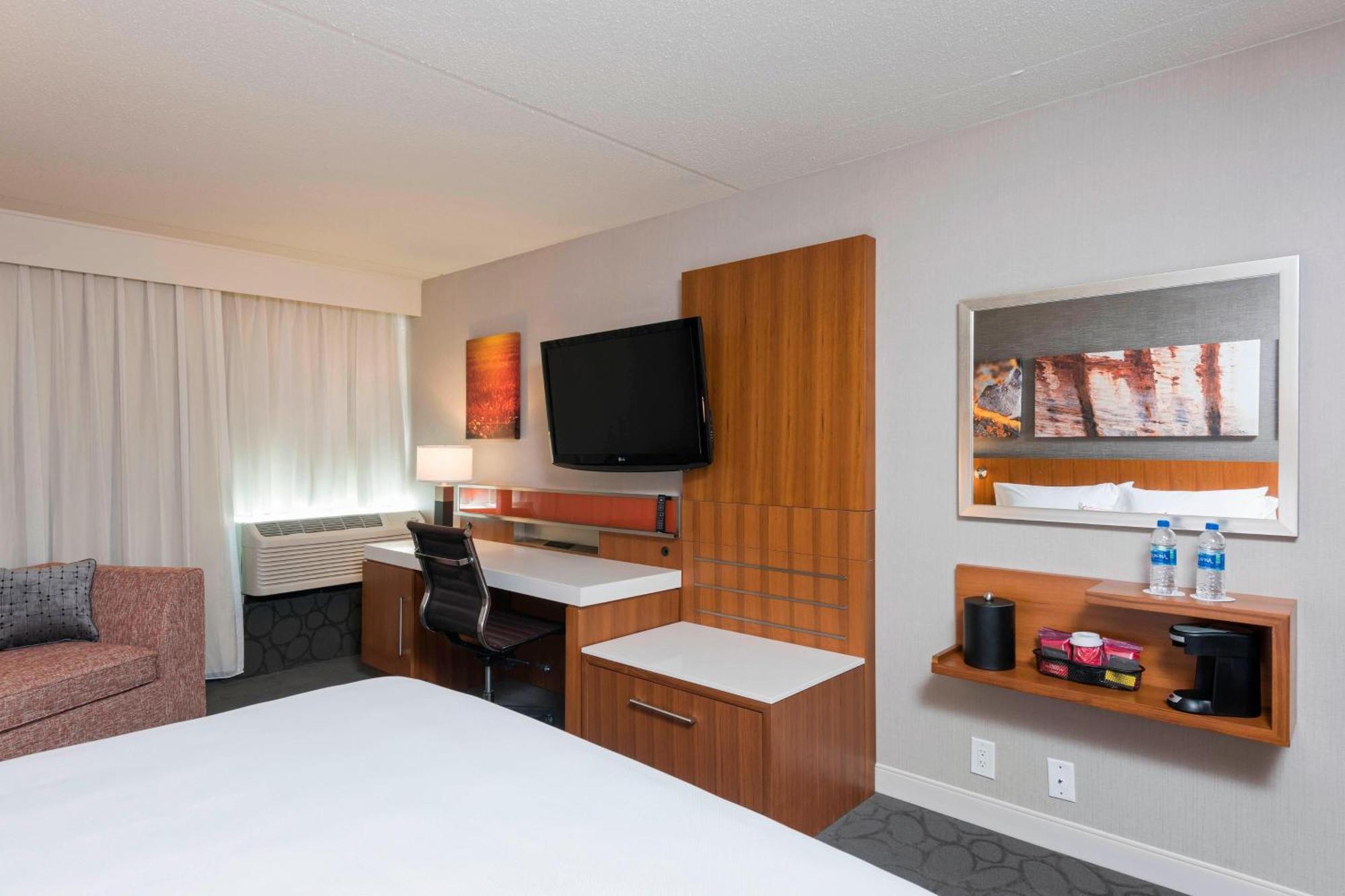 Sonesta Hotel Grand Rapids Airport Dış mekan fotoğraf