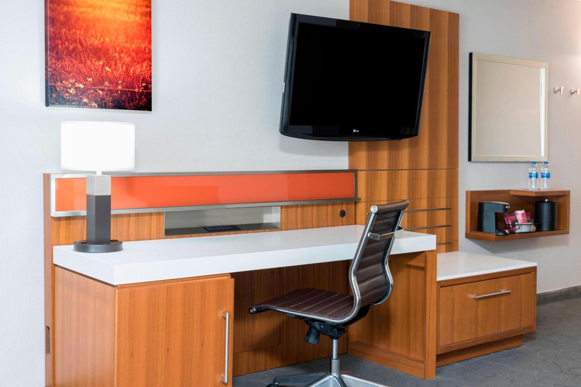 Sonesta Hotel Grand Rapids Airport Dış mekan fotoğraf