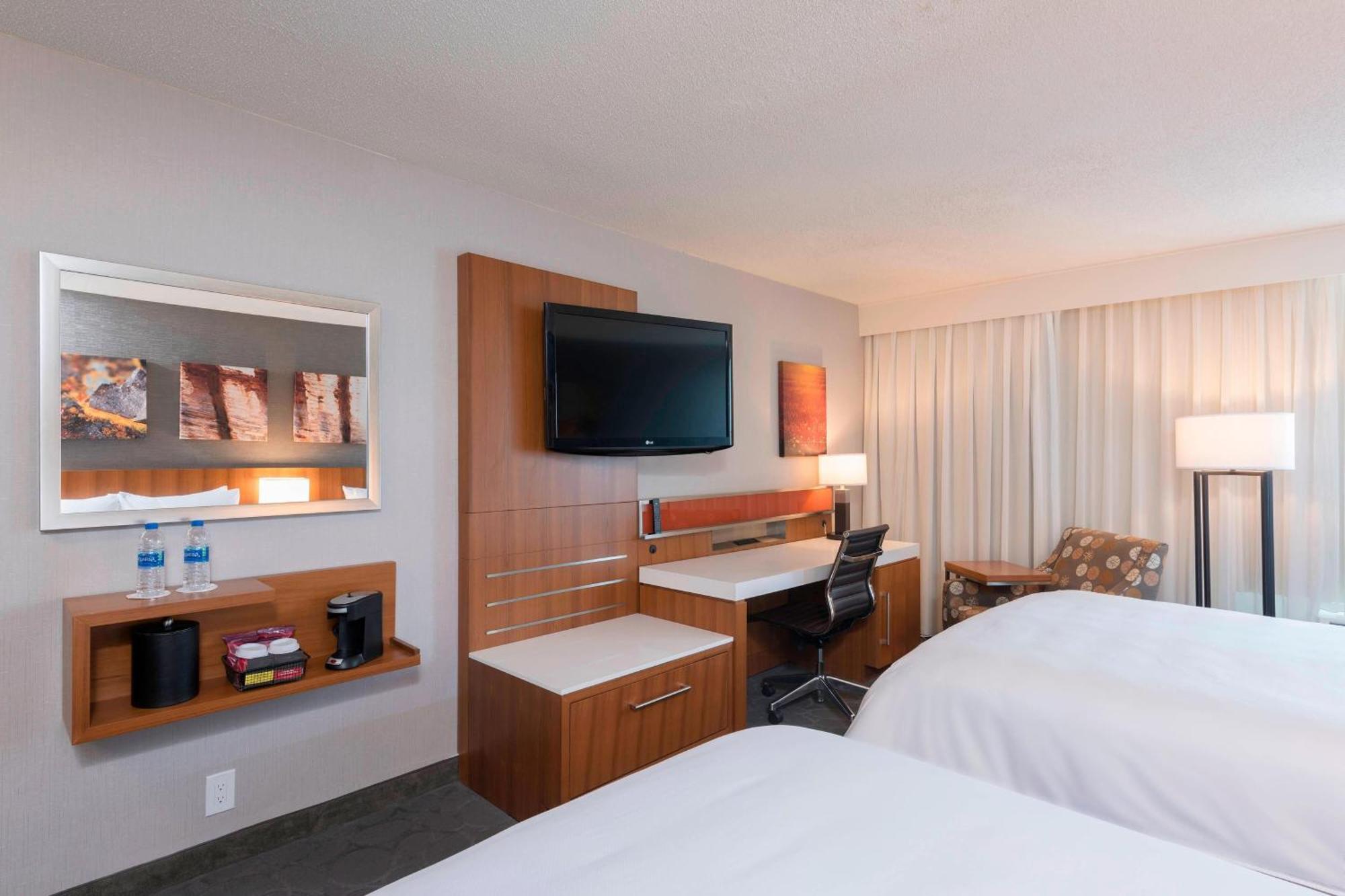 Sonesta Hotel Grand Rapids Airport Dış mekan fotoğraf